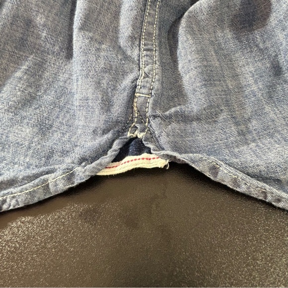 Banana Republic Button Down Shirt Men's Chambray Blue Camden Fit Sz Medium Tall - Picture 5 of 8